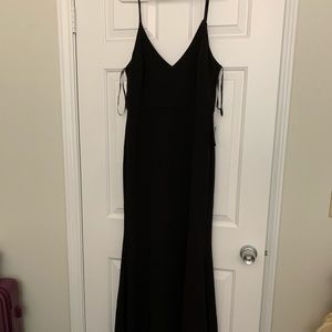 Lulu’s form fitted mermaid dress, in black
